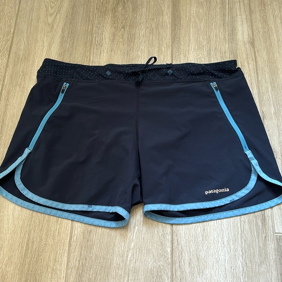Patagonia Blue Athletic Shorts Size Large - Picture 2 of 13